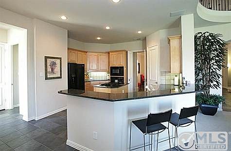 5th image of 1225 Queen Peggy Ln