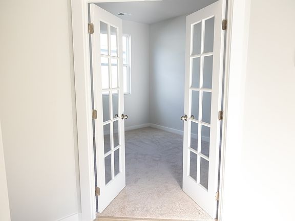 5th image of 2036 Stoney Brook Pvt Cir