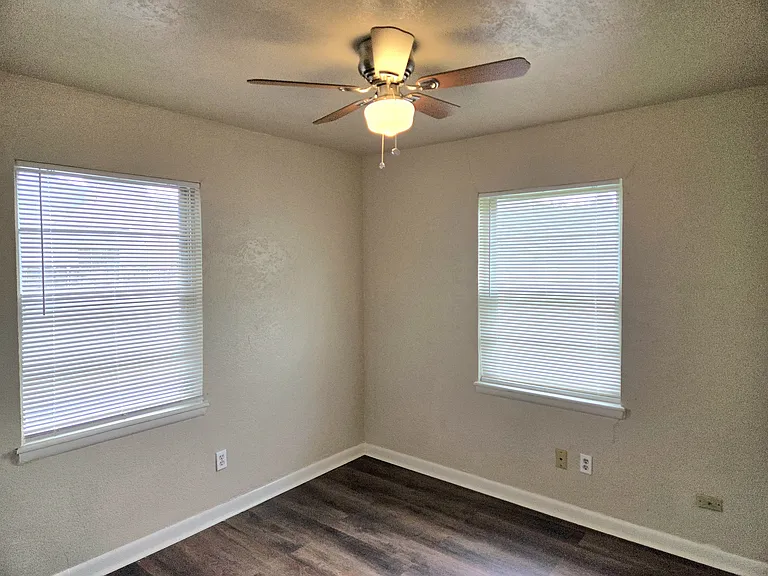 2807 SW 61st St — Photo 15