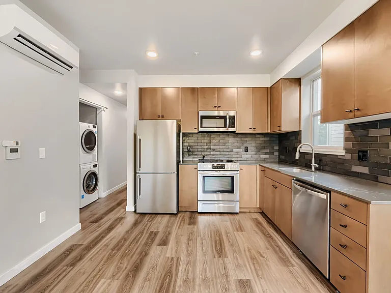 6310 N Maryland Ave #206 — Photo 5