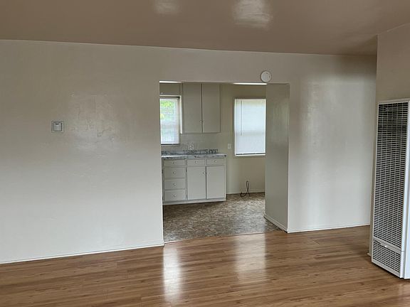 3rd image of 4056 Walnut Dr APT D
