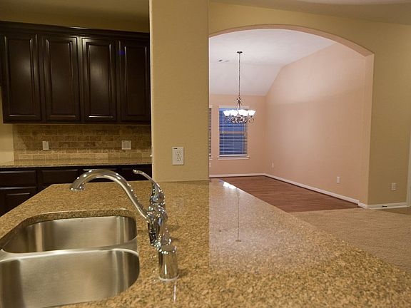 4th image of 9919 Heritage Waters Ct