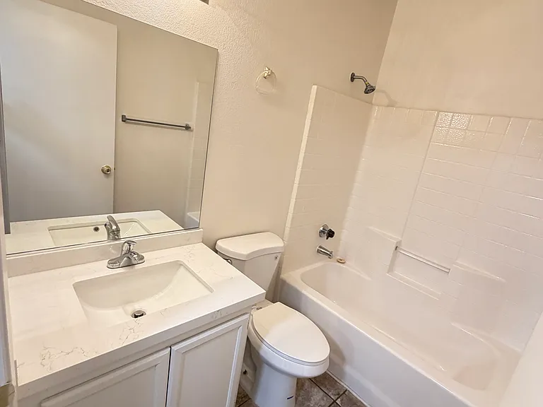 7241 Indian Creek Ln #201 — Photo 18