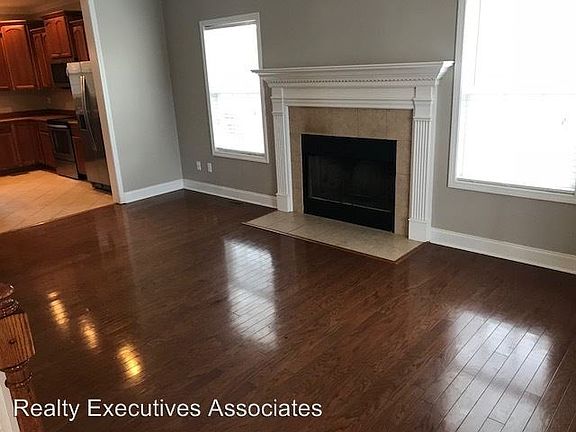 4th image of 819 Mackenzie Dr