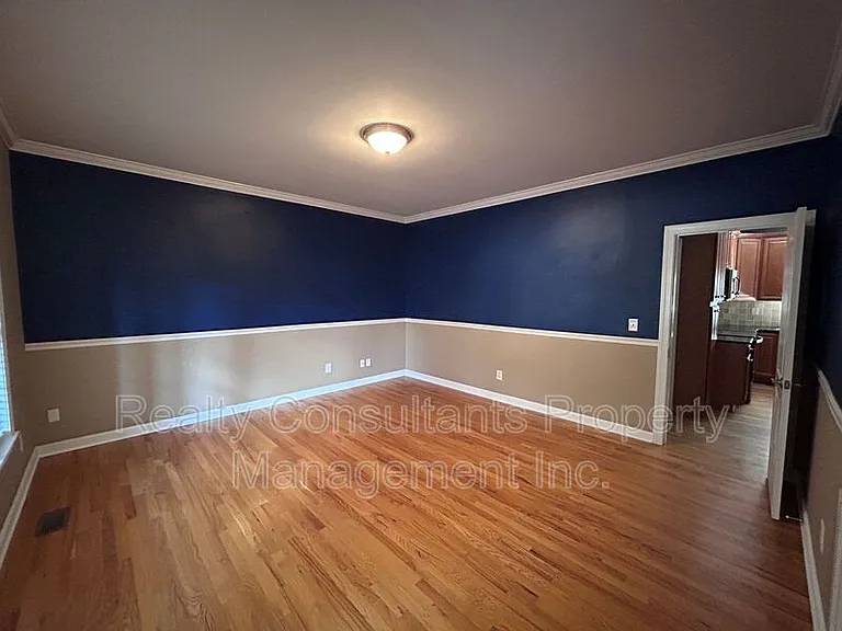 4540 Pebble Lake Dr — Photo 4
