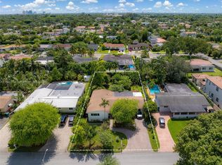 8780 SW 52nd St, Miami, FL 33165