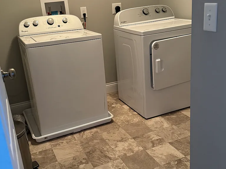 997 McKinney Ln — Photo 13