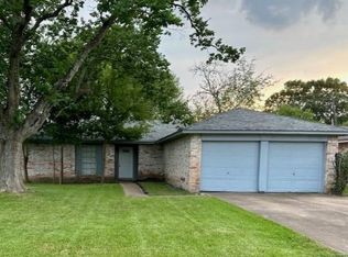 2822 English Colony Dr, Webster, TX 77598