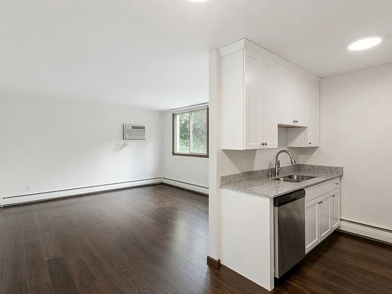 3708 West 32nd Street — Photo 53