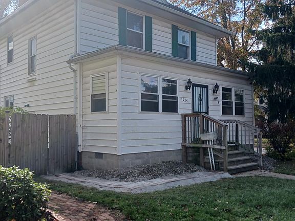 2nd image of 1025 Kinsmoor Ave