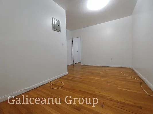 Rented by Lexington Real Estate Group | media 27