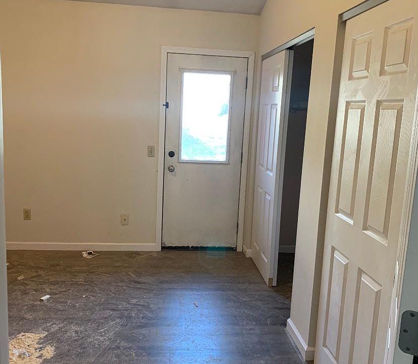 2nd image of 202 Staunton Rd #4