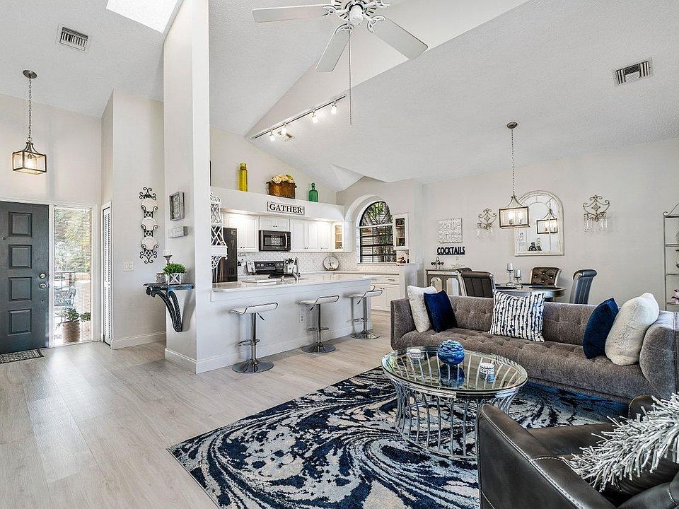 1st image of 8057 Aberdeen Dr APT 201