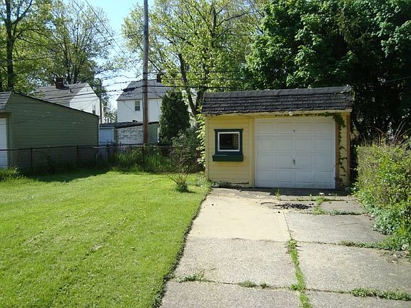 3rd image of 16212 Scottsdale Blvd