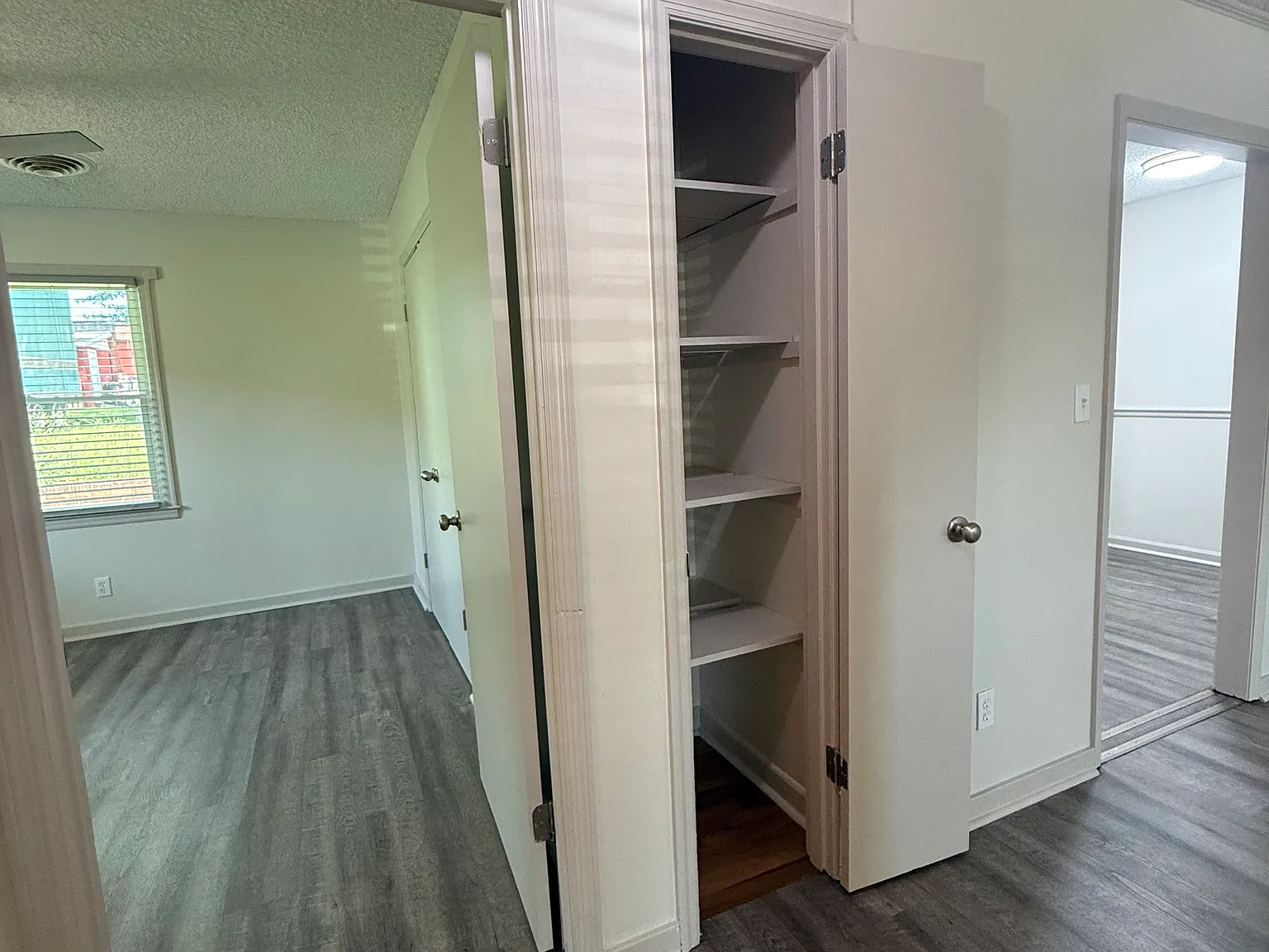2 bed, 820 sqft, $1,500 — Photo 3