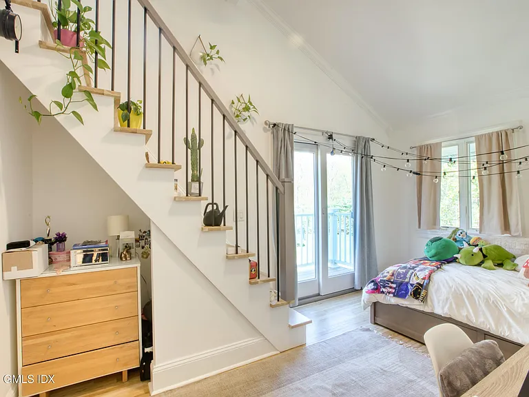35 Dartmouth Rd — Photo 14