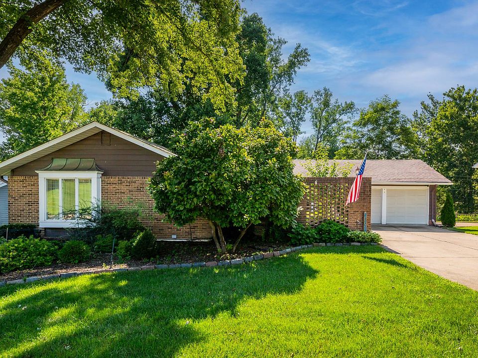 1st image of 615 Morewood Ct