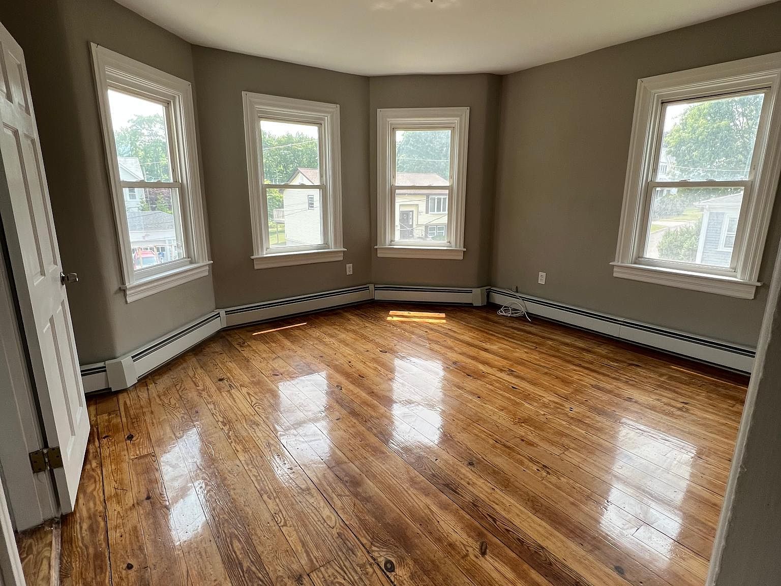 27 Winthrop St FLOOR 2, Cranston, RI 02910 | Zillow