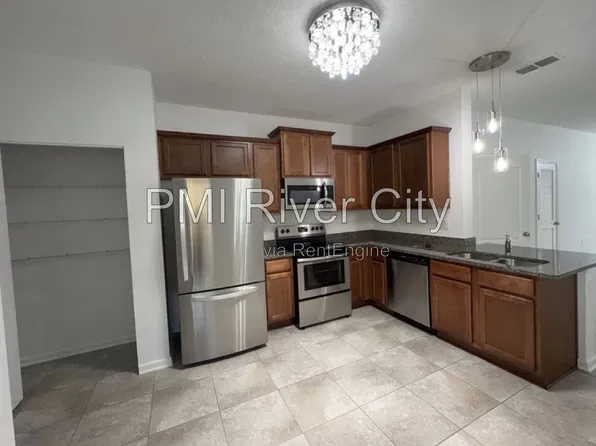 446 Servia Dr, Saint Johns, FL 32259