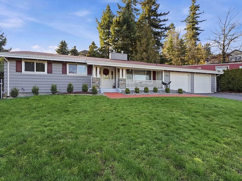 1st image of 2435 Rideau St