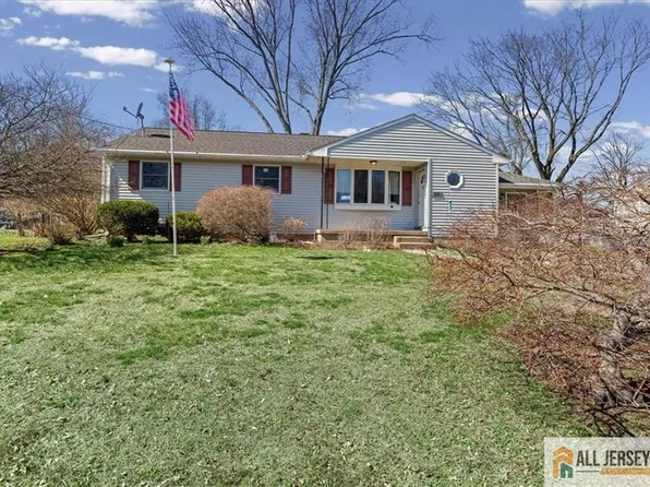 20 Running Brook Rd, Trenton, NJ 08638