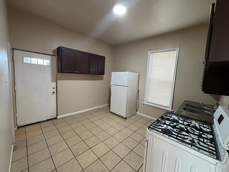 5932 S Morgan St — Photo 26