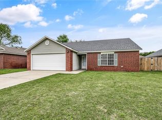 1103 Ryan St, Bentonville, AR 72712