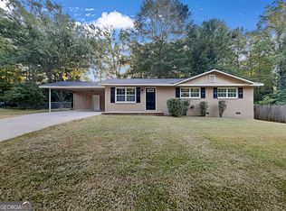 2027 Chestnut Log Dr, Lithia Springs, GA 30122