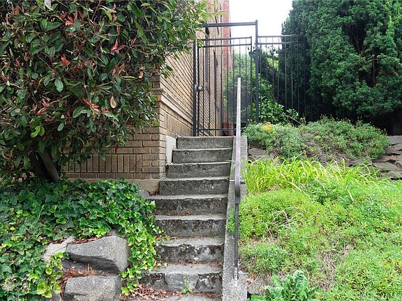 2nd image of 2328 10th Ave E APT A