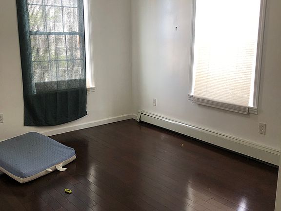 3rd image of 218 Union Ave #1