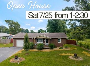 614 S Neunaber Dr, Bethalto, IL 62010