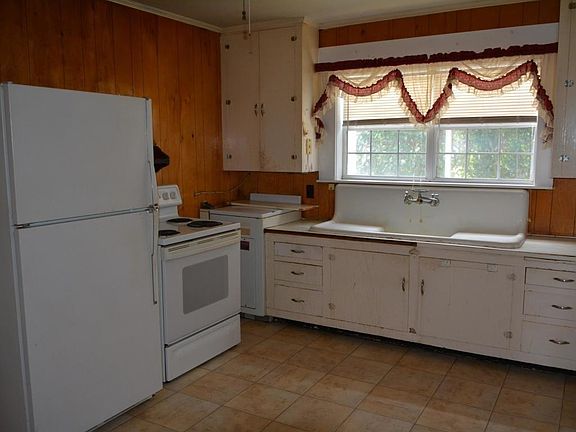 5th image of 203 Marietta St