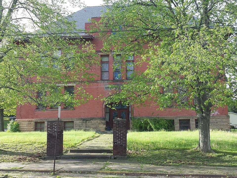 1st image of 166 E North Avenue