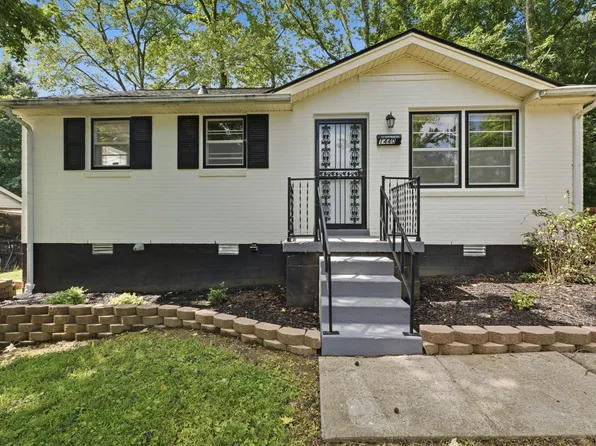 1440 Elm Hill Dr, Clarksville, TN 37040