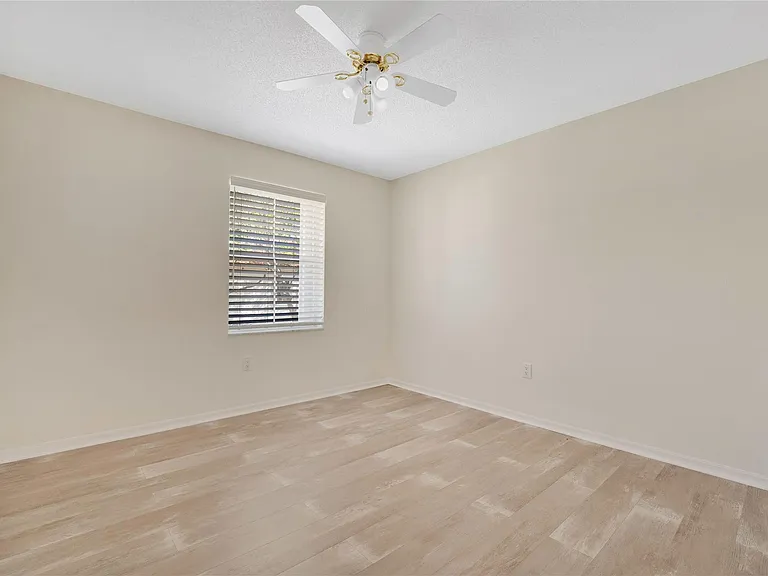 1840 Sweetbay Way — Photo 36