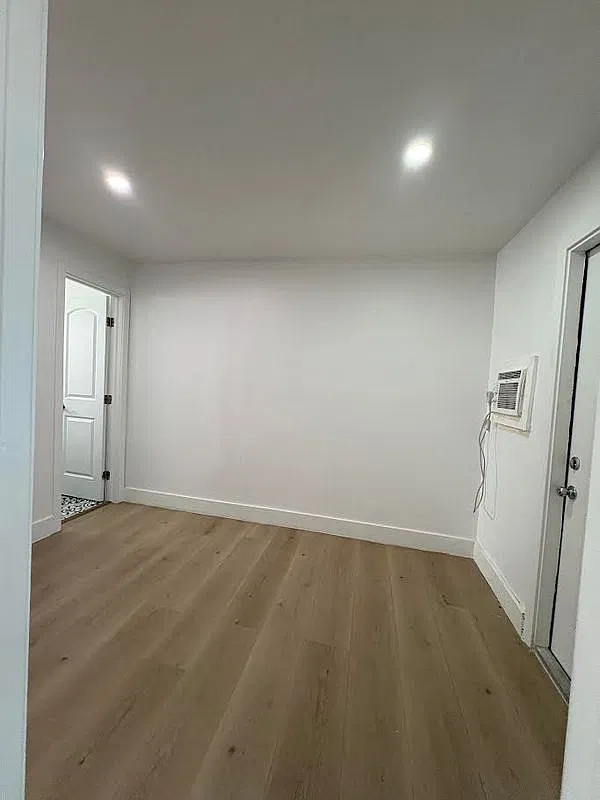 1 bed, 1.0 bath, 450 sqft, $1,600 — Photo 4