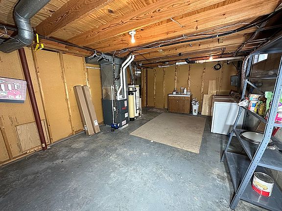 Basement Utility/Laundry
