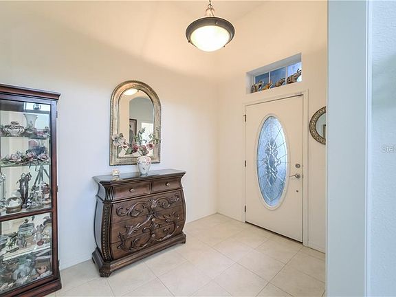 4th image of 1048 Regal Manor Way