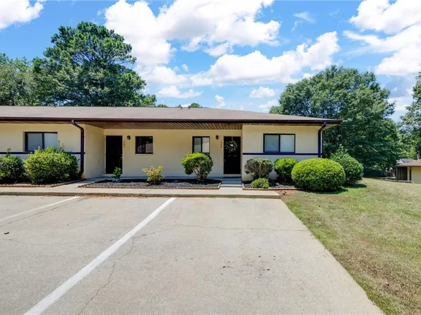 804 New Horizon St, Powder Springs, GA 30127