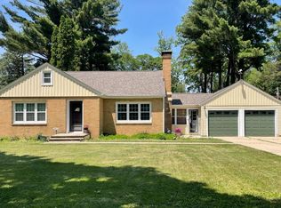 2221 Milwaukee Rd, Beloit, WI 53511