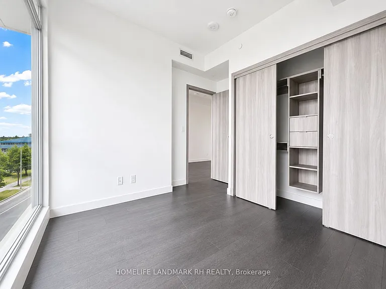27 McMahon Dr #910 — Photo 11