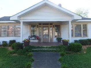 226 S Strawberry Ave, Demopolis, AL 36732