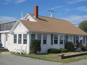 2nd image of 2 17th St