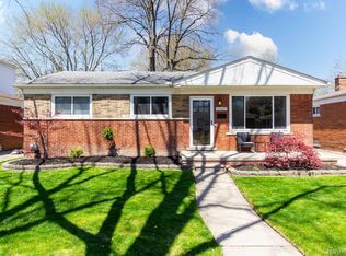 20407 Ardmore Park Dr, Saint Clair Shores, MI 48081