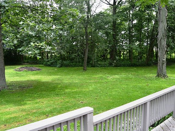 4th image of 1779 E Hickory Brook Ln