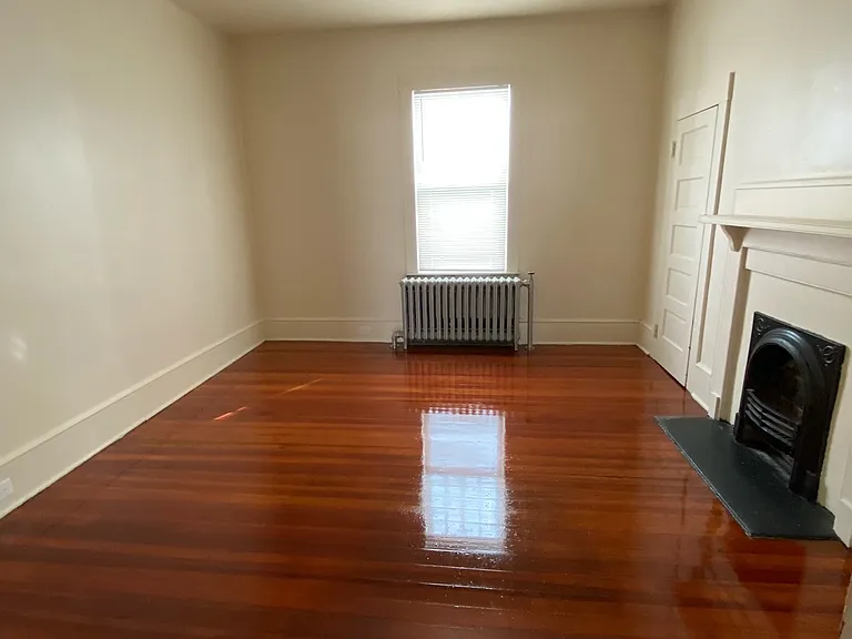 224 Moffett St — Photo 4