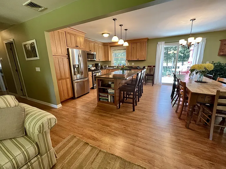 16 Beechwood Dr — Photo 6