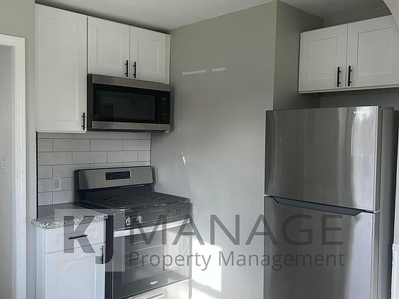 2nd image of 607 Lincoln Ave