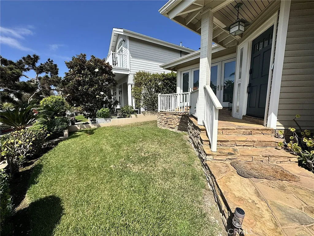 3 bed, 2381 sqft, $6,650 — Photo 3