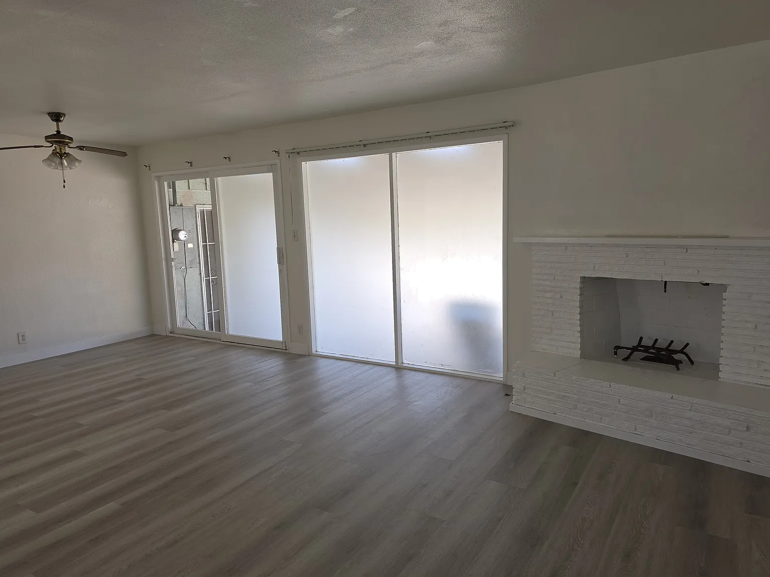 3 bed, 1347 sqft, $3,750 — Photo 3